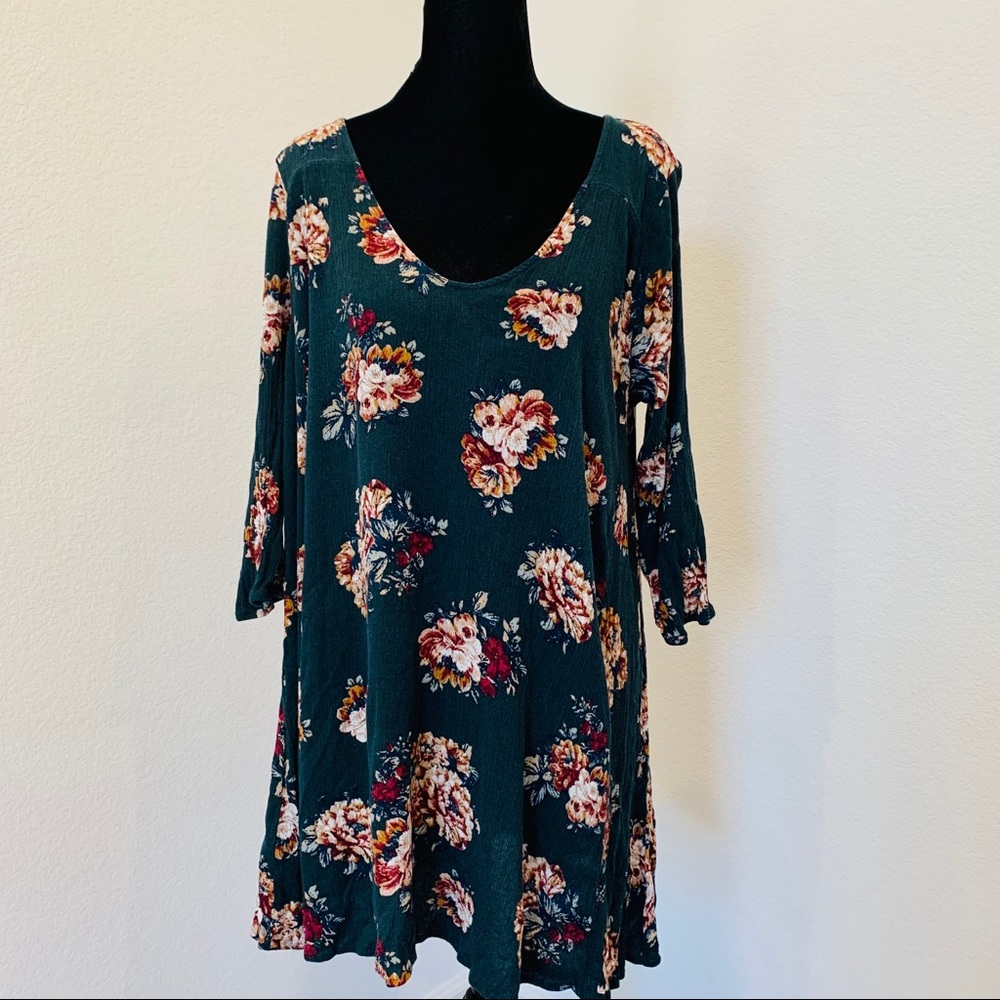 Timing women’s blouse tunic size L